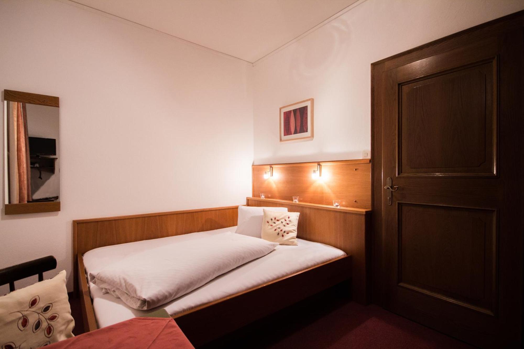 Hotel Restaurant Platzer Gmund in Karnten Room photo